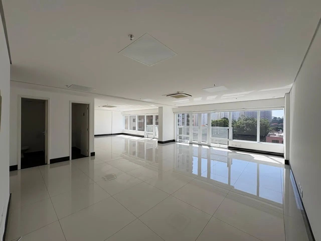 Sala comercial na Alameda Madeira, 162 - 704  100 m² - Foto 3