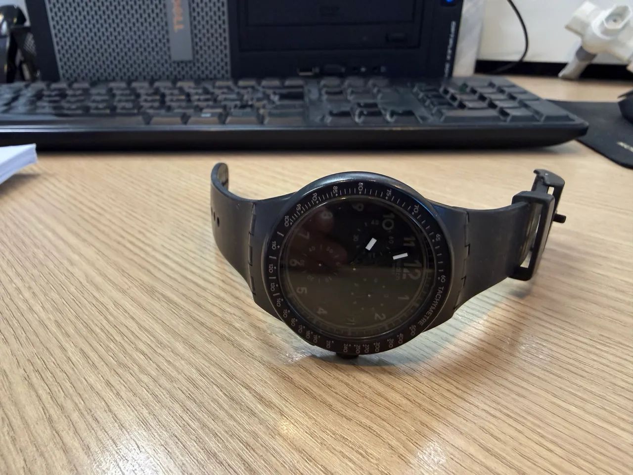 Swatch black efficiency taquímetro suíço