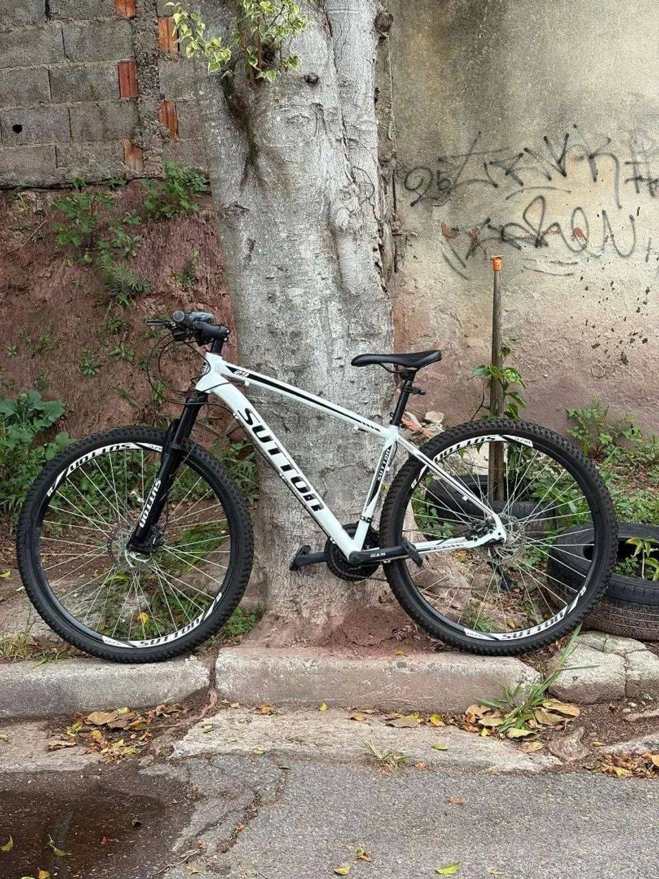 Bicicleta sutton Aro 29 freio hidráulico T 17  - Foto 2