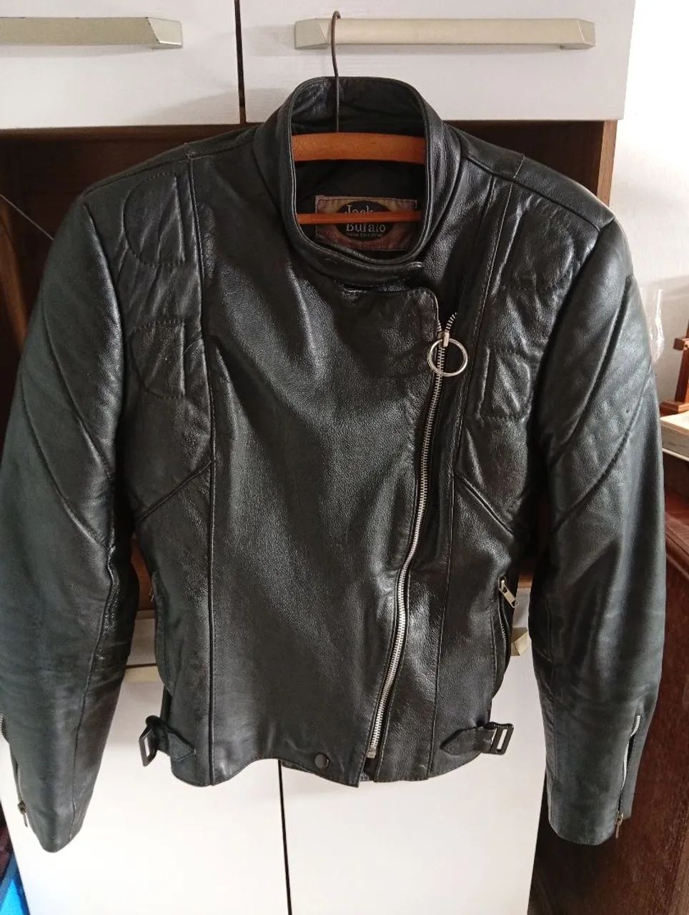Jaqueta biker couro legítimo feminina P