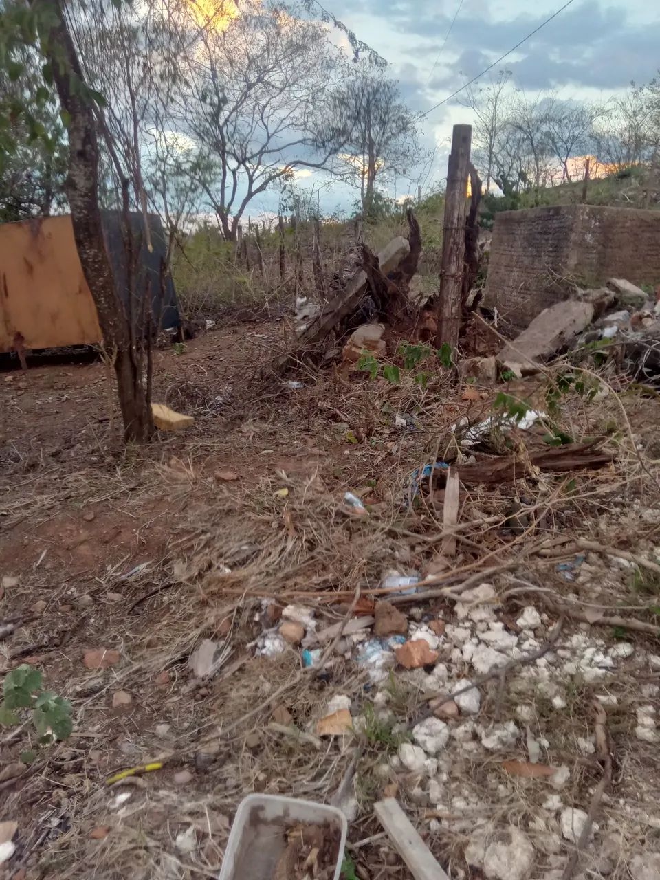 2 terrenos a venda 