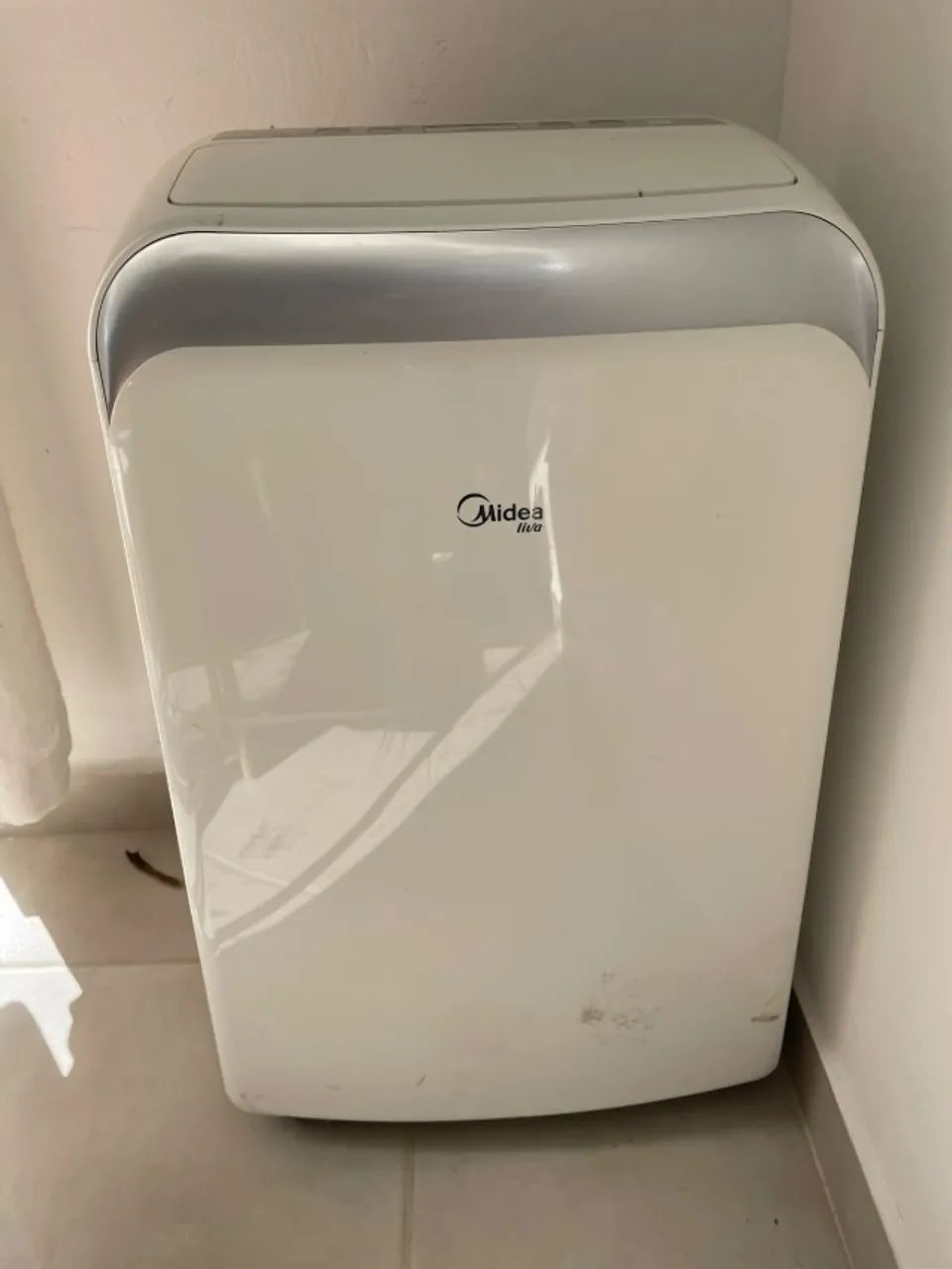 Ar Condicionado Portátil MIDEA 12.000 BTus