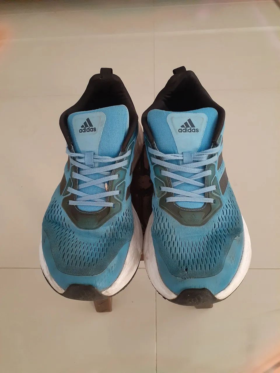 Tênis Adidas 