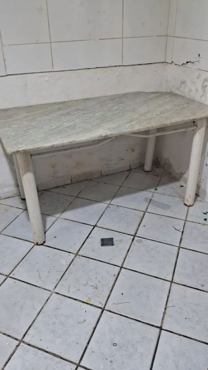 Mesa de granito pra 6 cadeiras