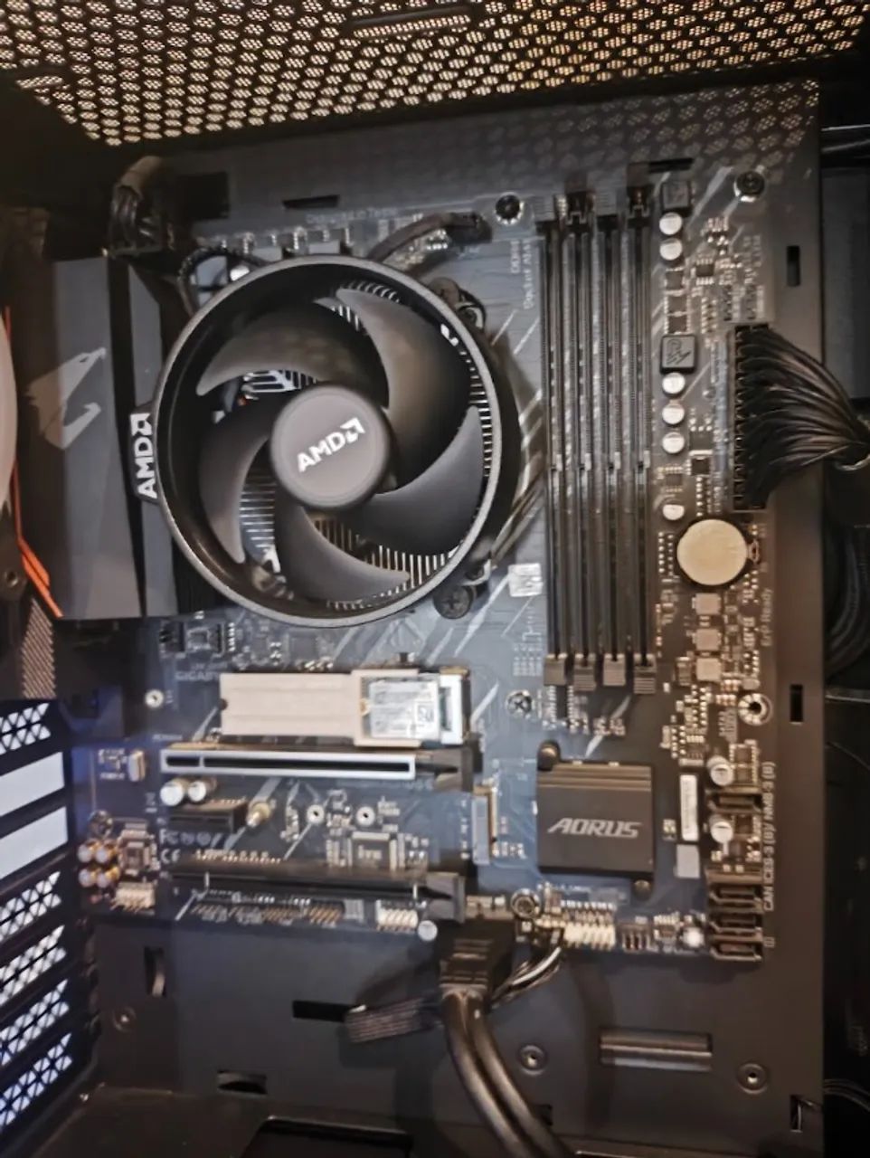 Kit placa mãe B550 aorus + ryzen 5 5600G