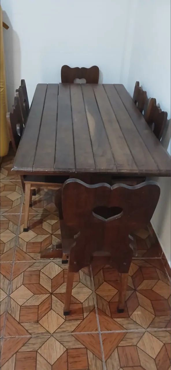 Mesa e cadeiras 