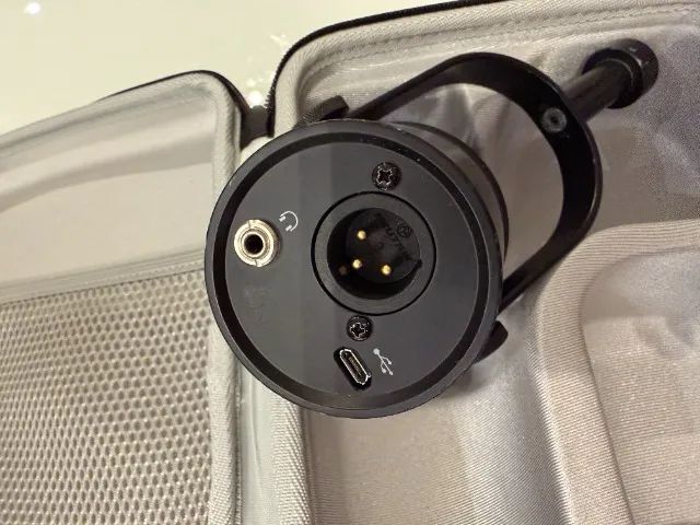 Microfone Shure - MV7 + CASE -  USB e DMX (Para podcast e criação de vídeos)  - Foto 2