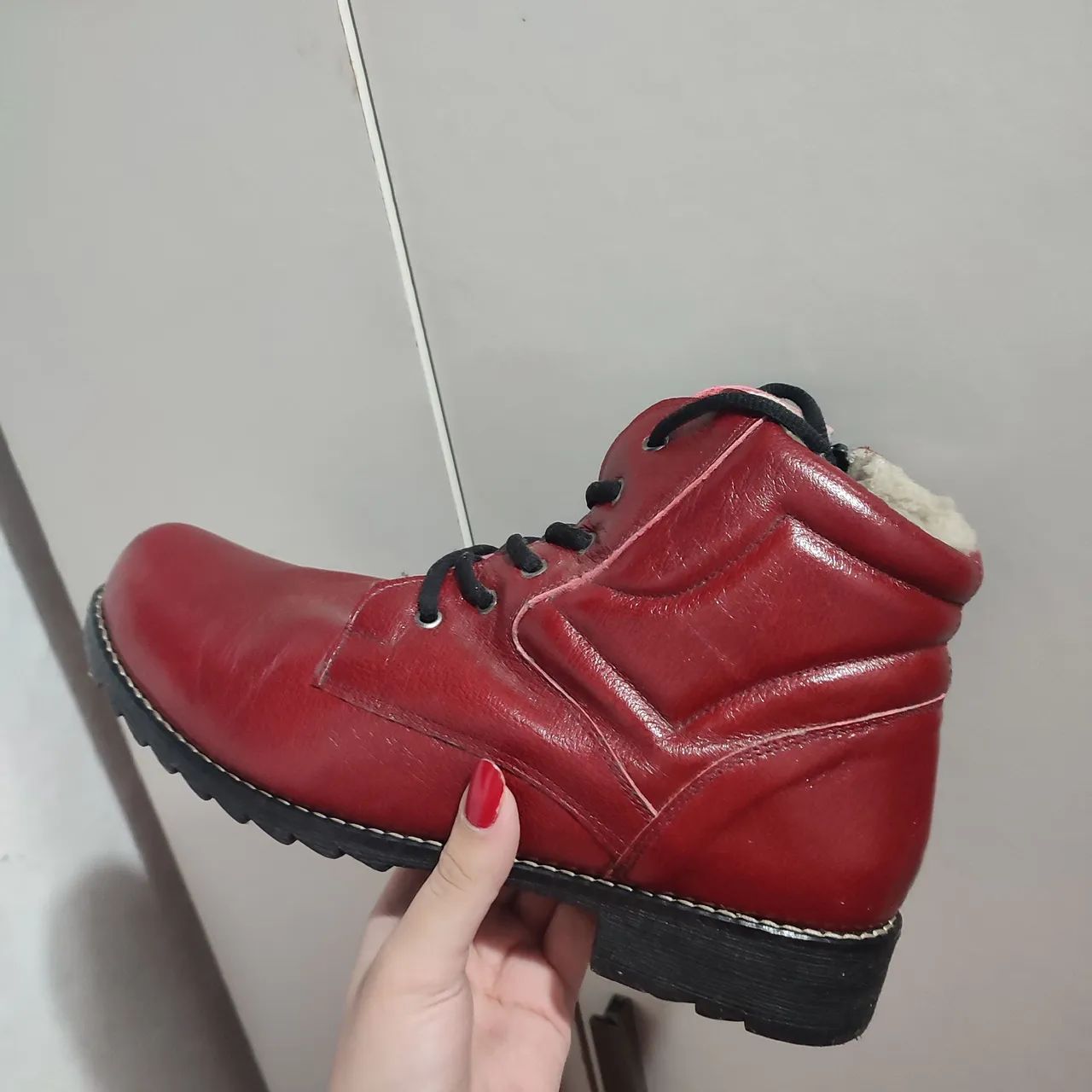 Bota Vermelha Feminina Cano Curto Forrada Pelúcia Tamanho 40 