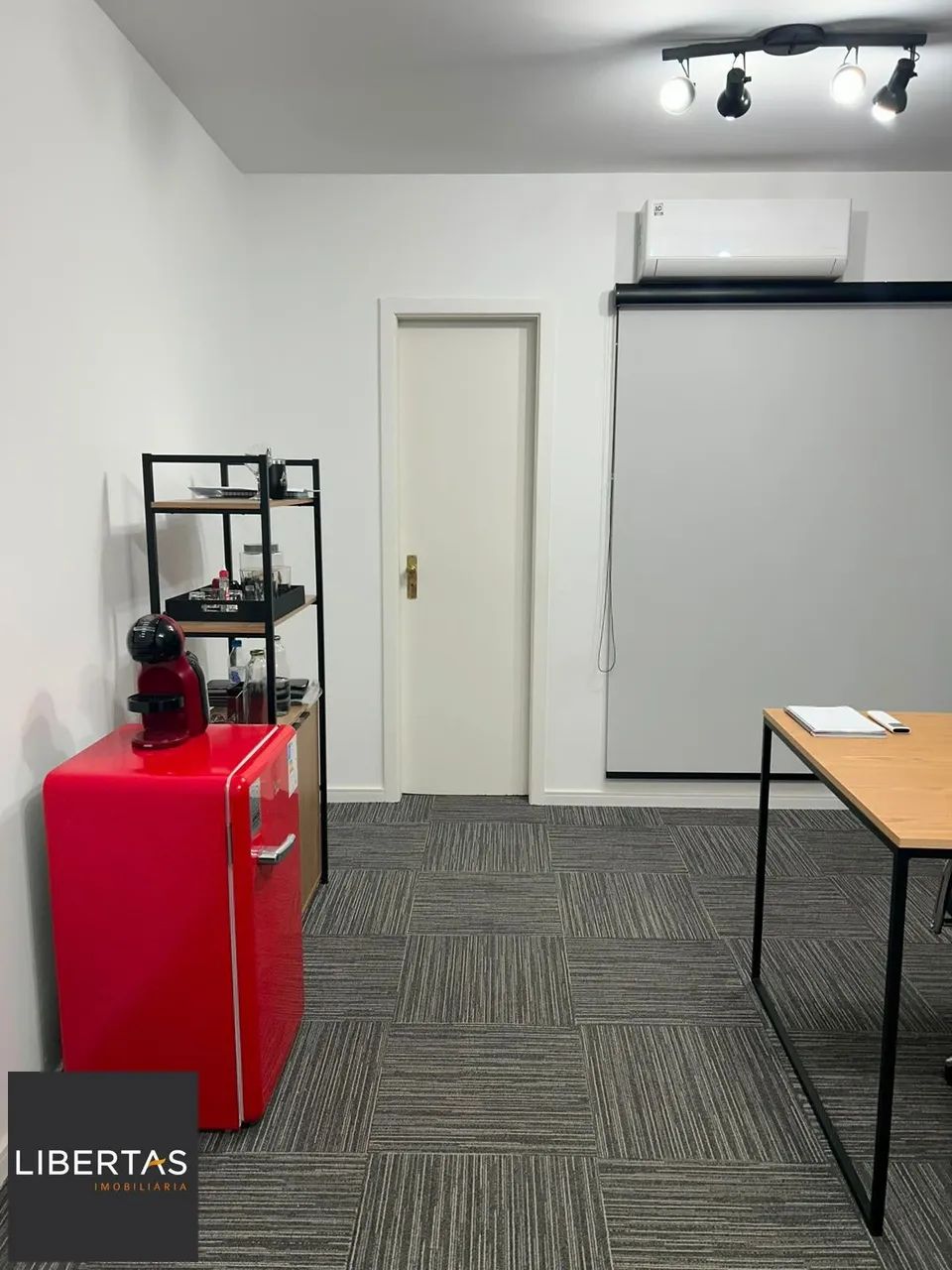 Escritório pronto. Só entrar e trabalhar. - Foto 3