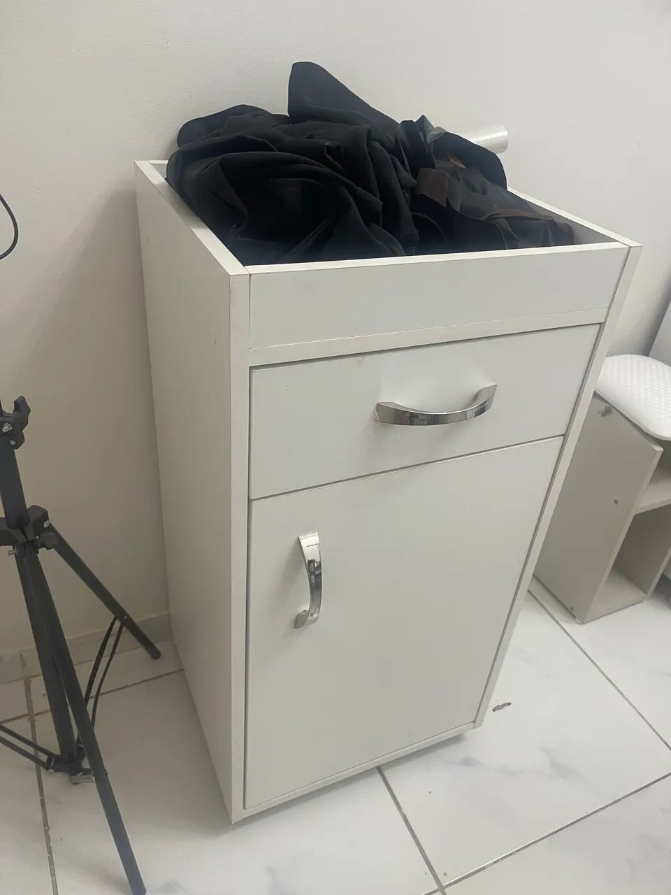 Vendo carrinho auxiliar 1 mês de uso  - Foto 2