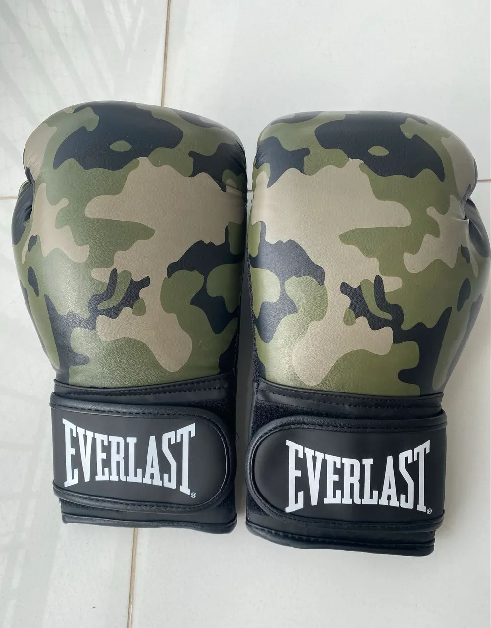Luva Spark Everlast Boxe/ Muay Thai 14oz