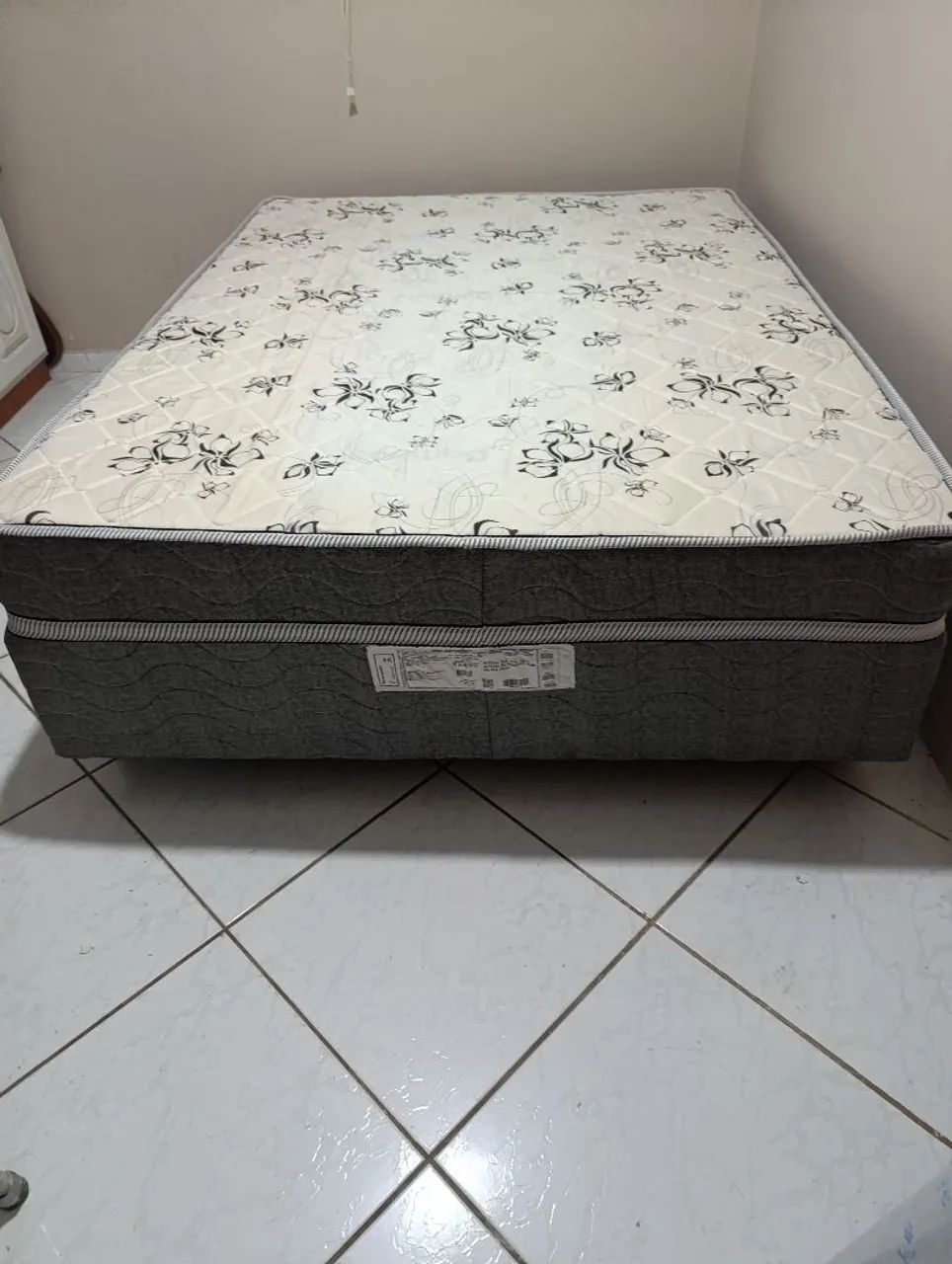 Vende cama box 