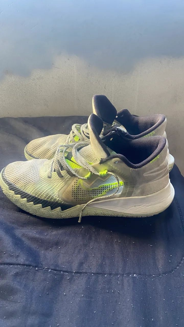 Kyrie 5 Flytrap - Calçados Esportivos - Sítio Cercado, Curitiba