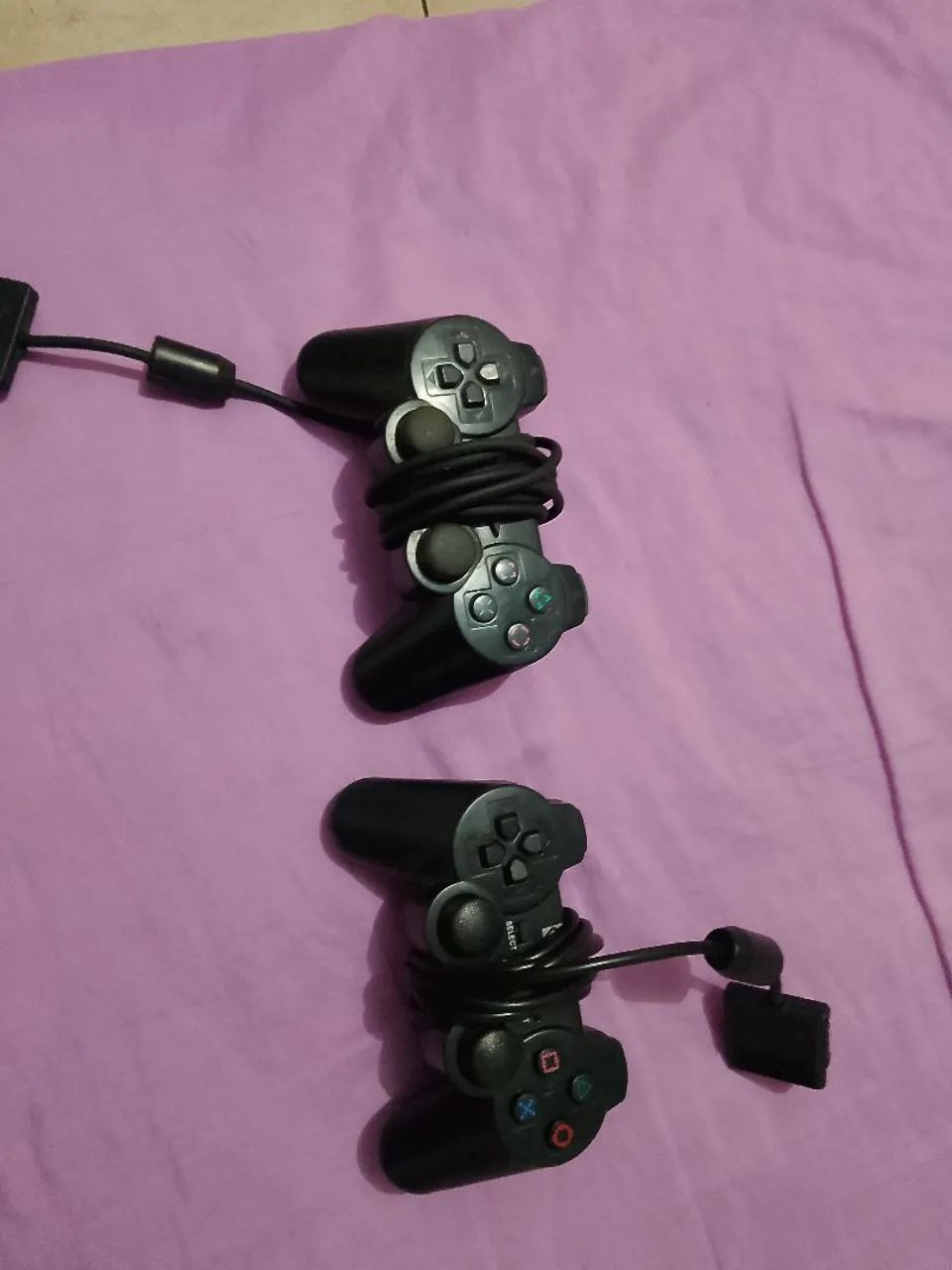 Vendo 2 controles de PS2 em perfeito estado 