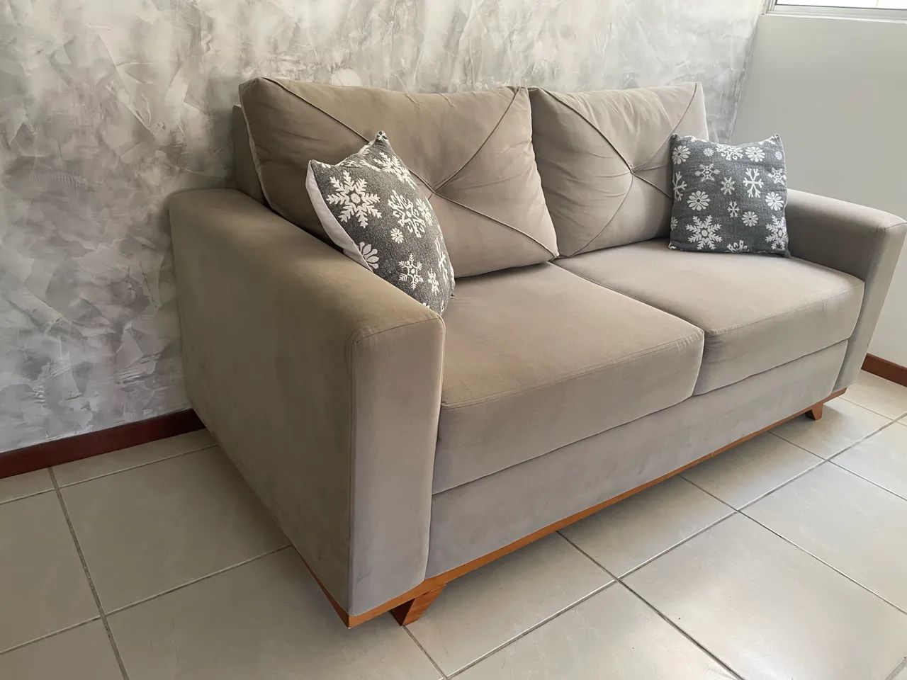 Sofá 2 Lugares - Cor Cinza - Foto 2