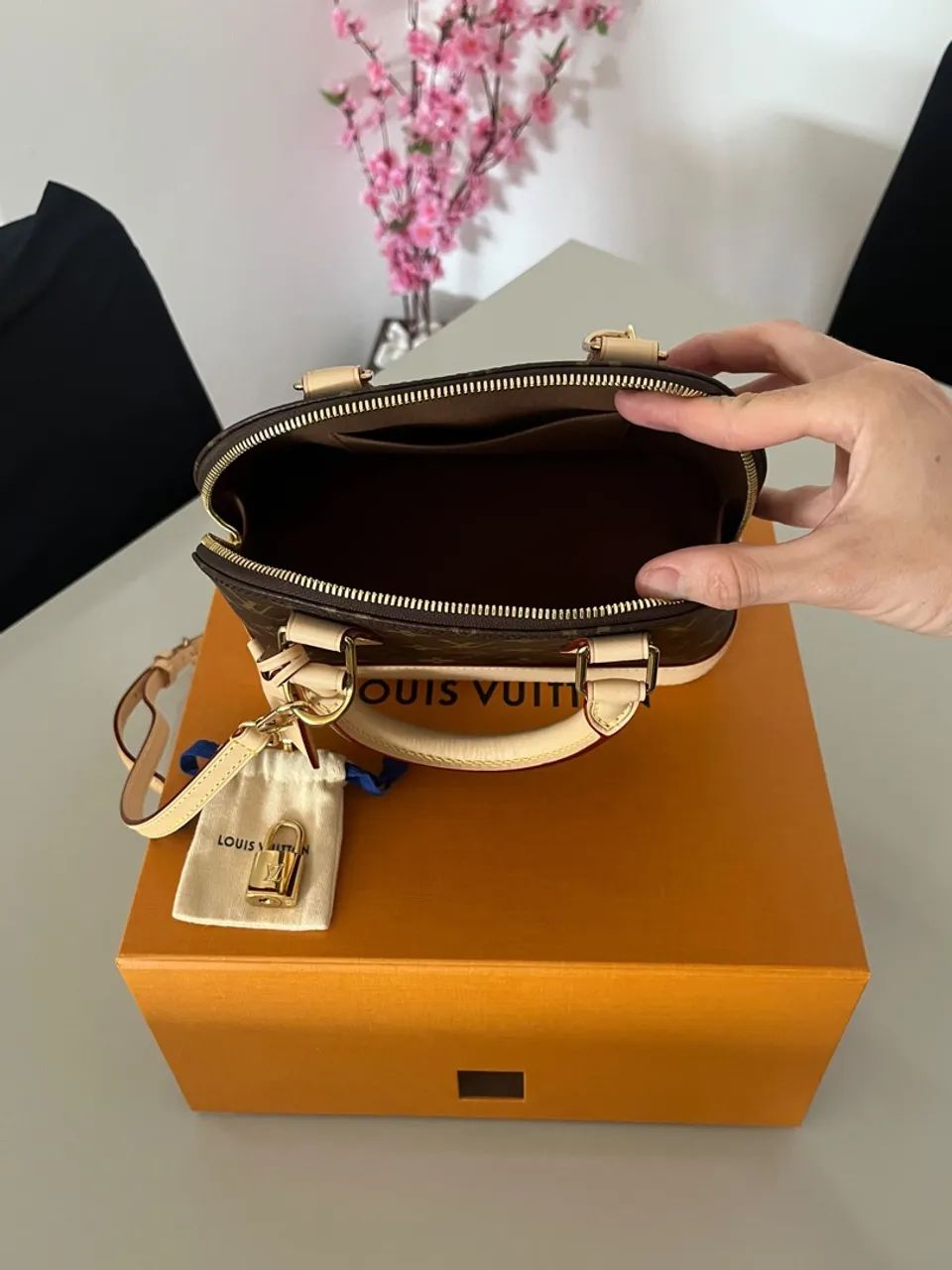 Bolsa Louis Vuitton Alma bb  - Foto 2