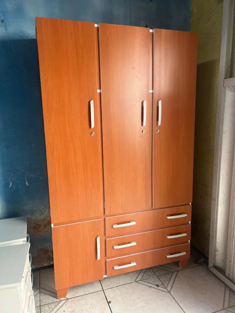 Guarda roupas e cômodas 
