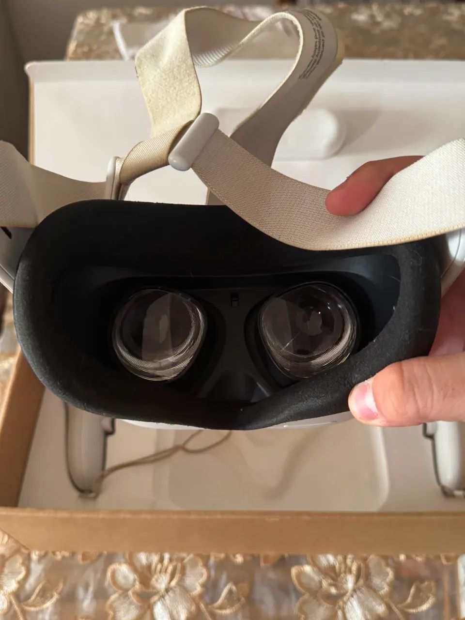 Meta Quest VR 2