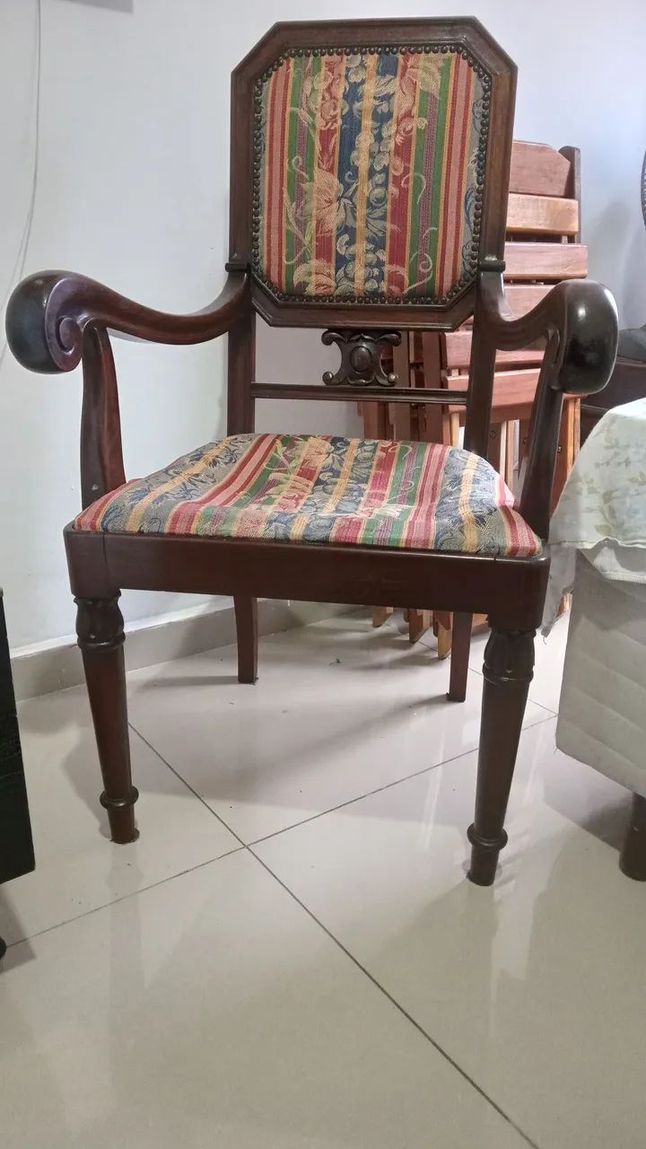 Vendo cadeira colonial usada - Foto 4