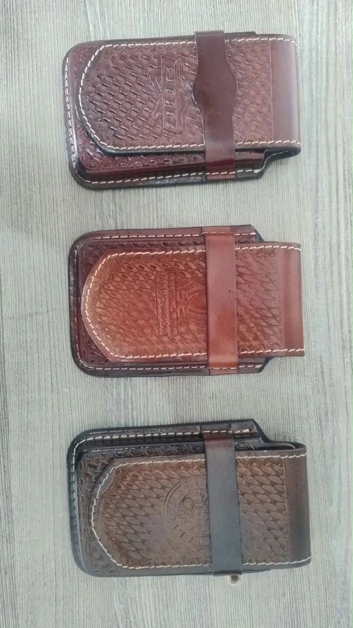 Capa para celular em couro 