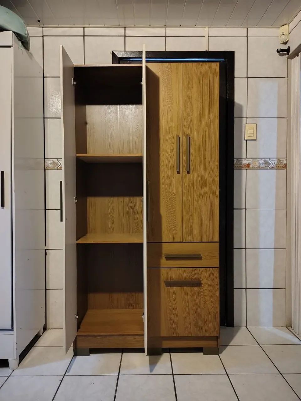 Guarda roupa desmontado na caixa  - Foto 3
