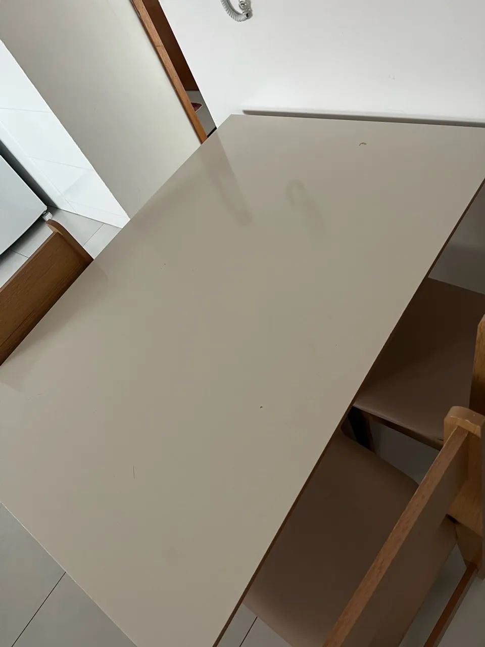 Mesa de jantar com 4 cadeiras