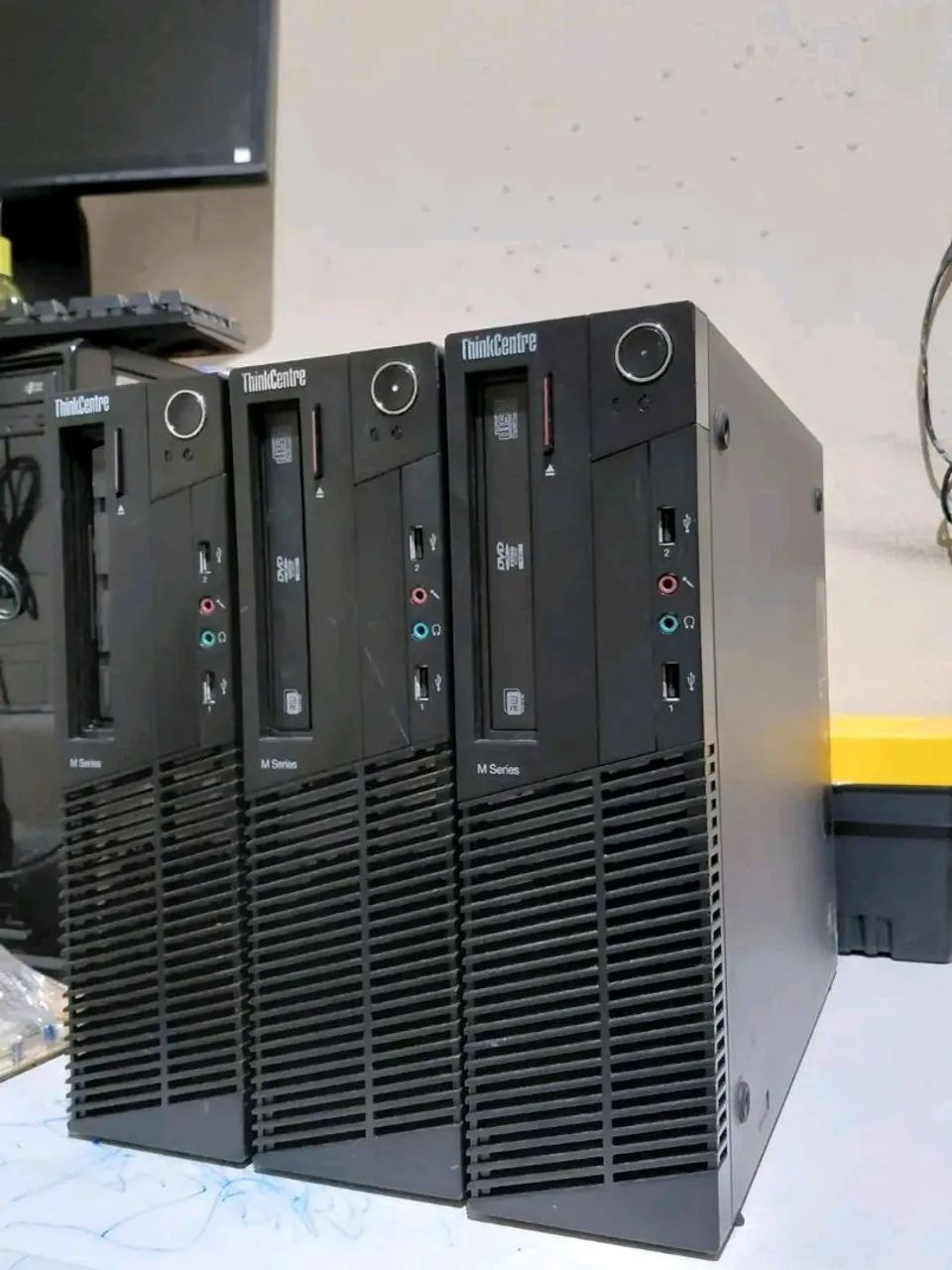 CPU LENOVO I5 - Foto 2