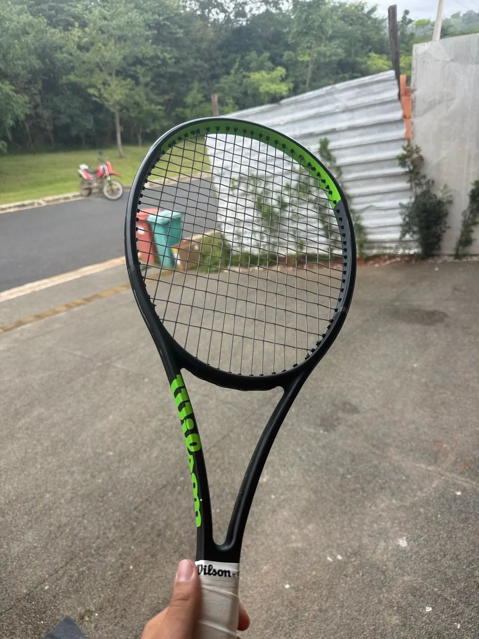 Raquete Wilson Blade V7 - Esportes de Quadra e Ao Ar Livre - Setor