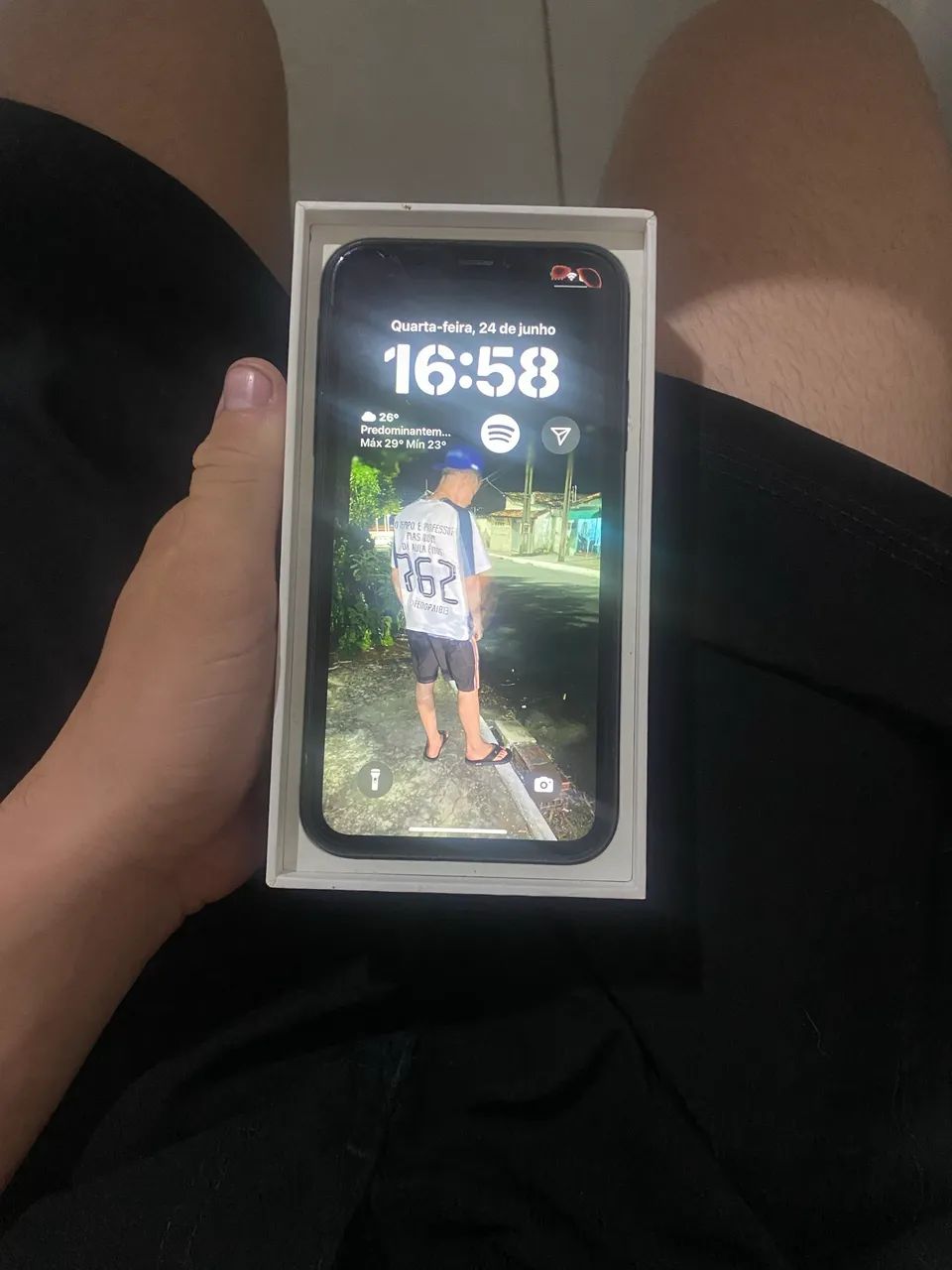Iphone xr pra vender ou rolo - Foto 3