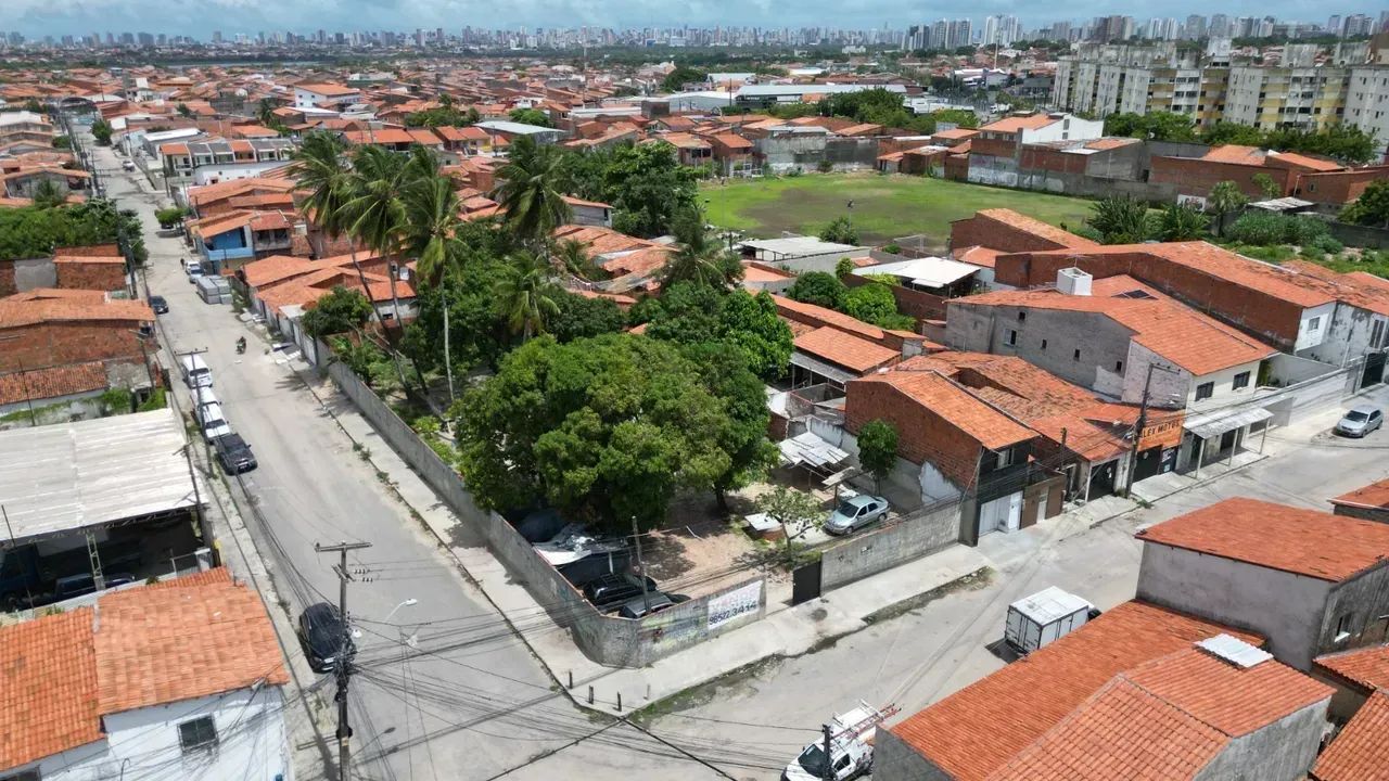 Oportunidade ótimo terreno esquina Cidade dos Funcionários