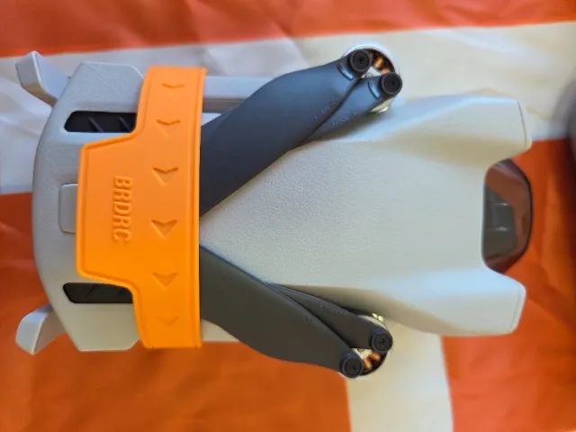Drone Dji Mini 3 Kit Fly More Combo Plus C/ 3 Baterias de alta duração - Foto 3
