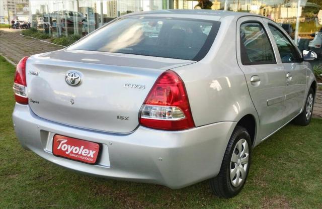 TOYOTA ETIOS 1.5 X SEDAN 16V FLEX 4P MANUAL - Foto 5