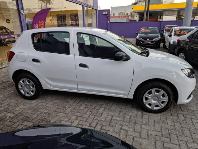 Renault Sandero - Foto 6