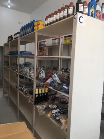 Vende-se prateleiras comerciais