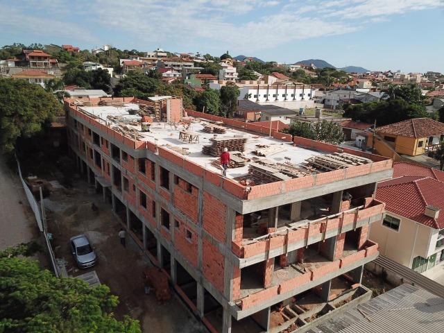 CR- Localizado na avenida principal do Santinho à 500 metros do mar - Foto 7