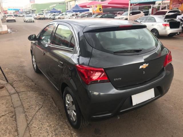 CHEVROLET ONIX LT 1.0 2017/2018 - Foto 3