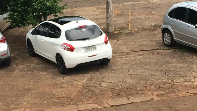 Peugeot 208 1.5 Allure (aceita troca) - Foto 5
