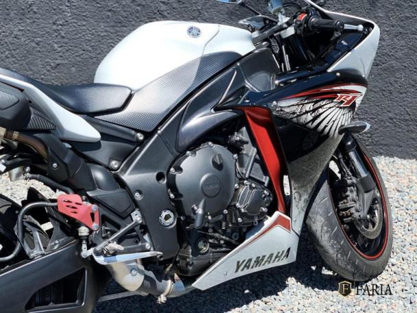 YAMAHA YZF R1 - Foto 6