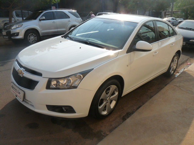 GM / CRUZE 1.8 LT SEDAN AUTOMÁTICO FLEX