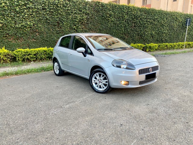 FIAT PUNTO 1.4 FLEX ATTRACTIVE ITÁLIA 2011. VERSÃO TOP DE LINHA