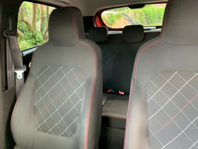 RENAULT KWID EM PERFEITO ESTADO