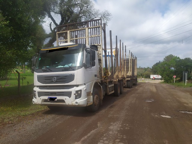 CAMINHÃO TRAÇADO FLORESTAL COM JULIETA