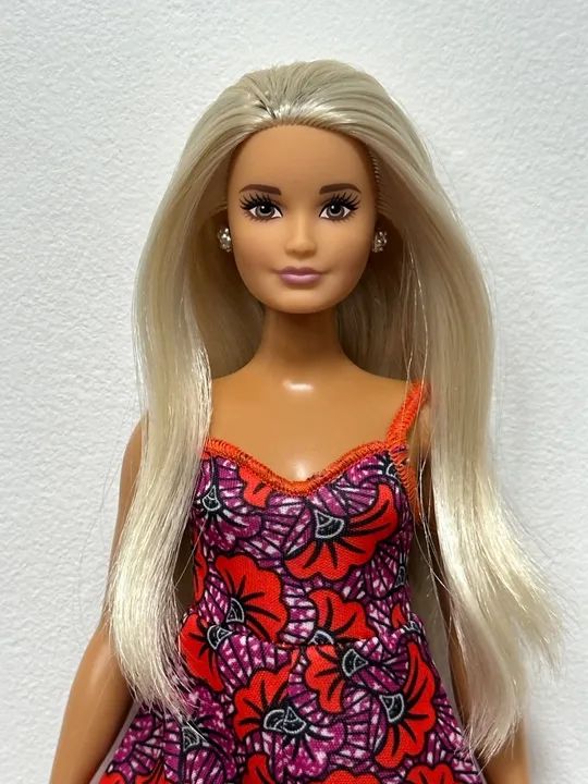 Boneca Barbie Fashionista 63 Platinum Pop Curvy rara Brinquedos e Jogos Rocha Miranda Rio de Janeiro 1348549243 OLX