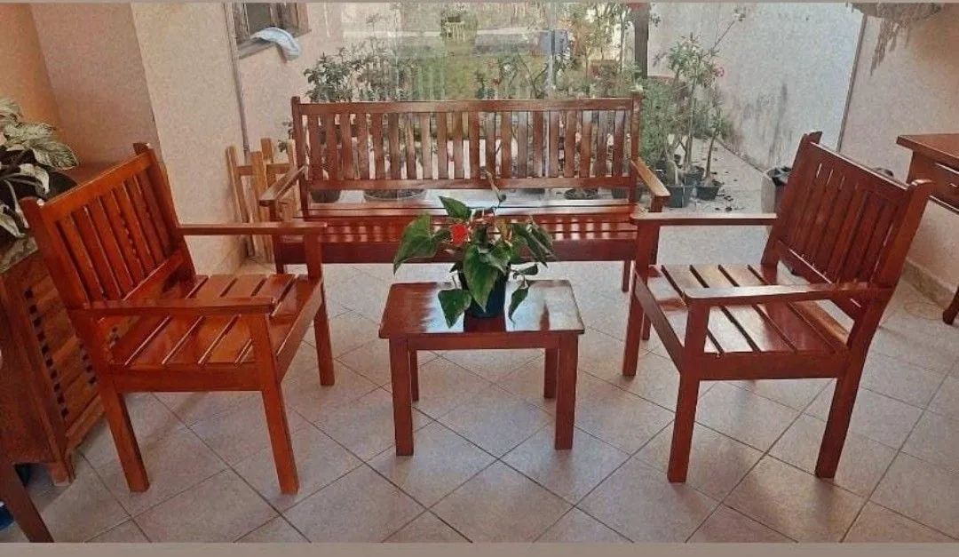 Conjunto de cadeira e centro