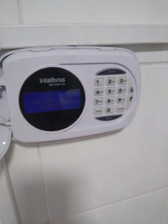 Instalação e manutenção de câmeras alarme,interfone cerca elétrica  - Foto 5