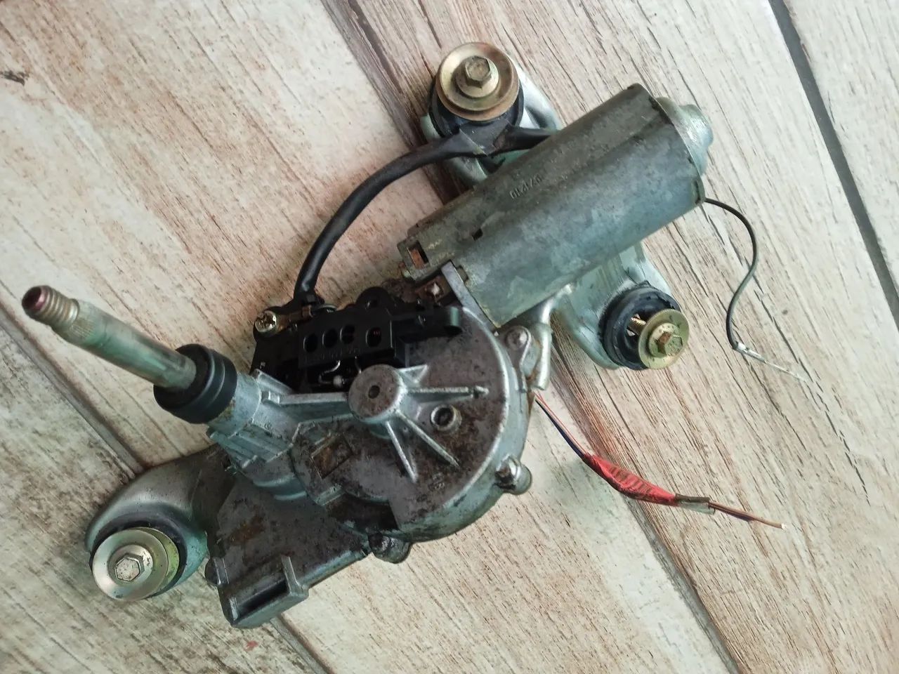 Motor Limpador Vidro traseiro Ford Fiesta - Foto 4