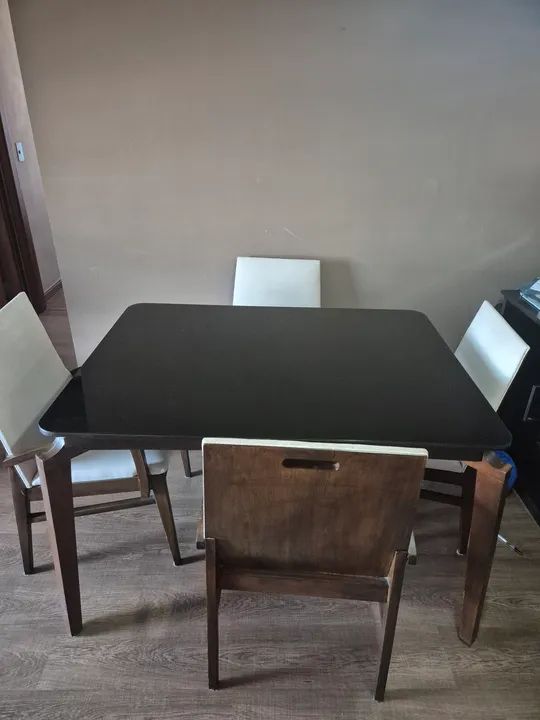 Conjunto de Mesa e Cadeiras para Jantar 