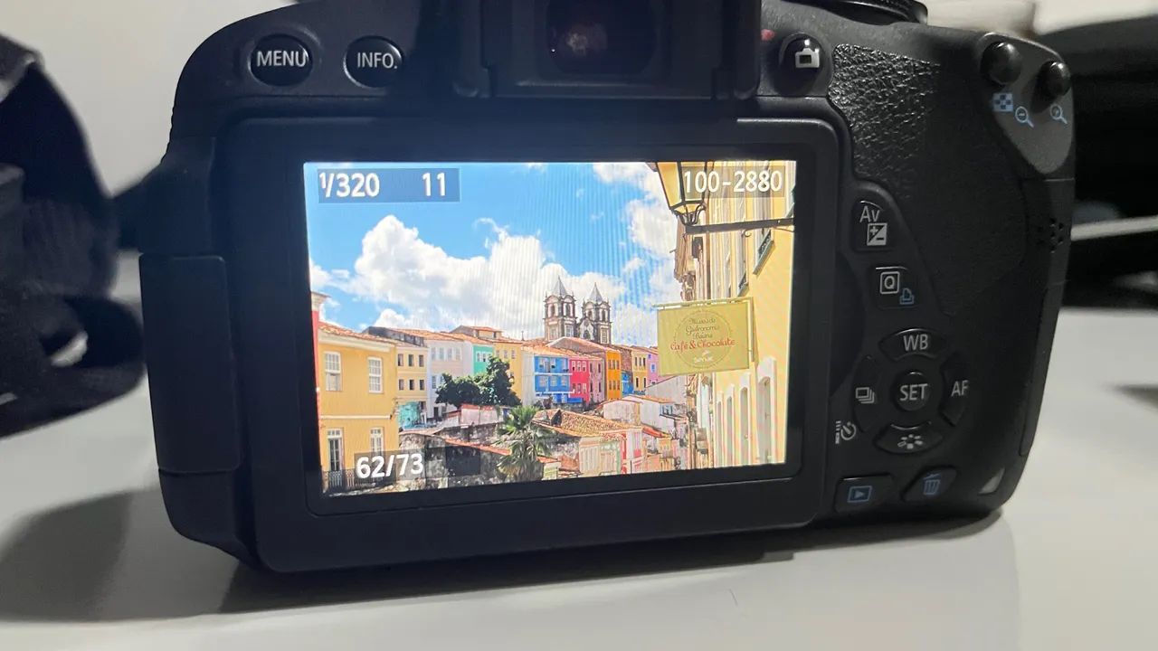 Kit Canon EOS Rebel T5i com Lente e Acessórios - Foto 3