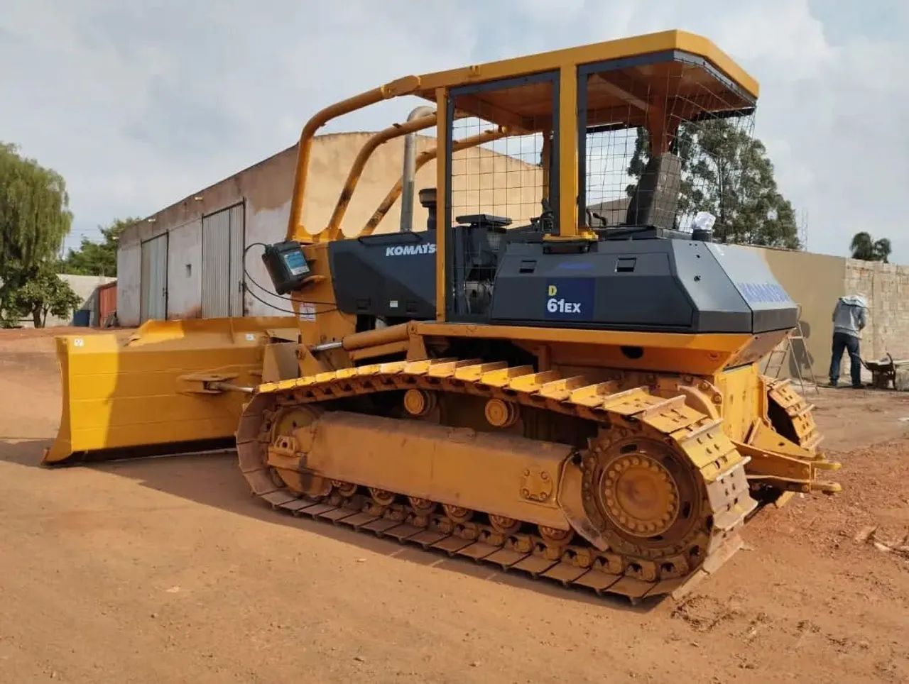 Trator Esteira D61  - Foto 4