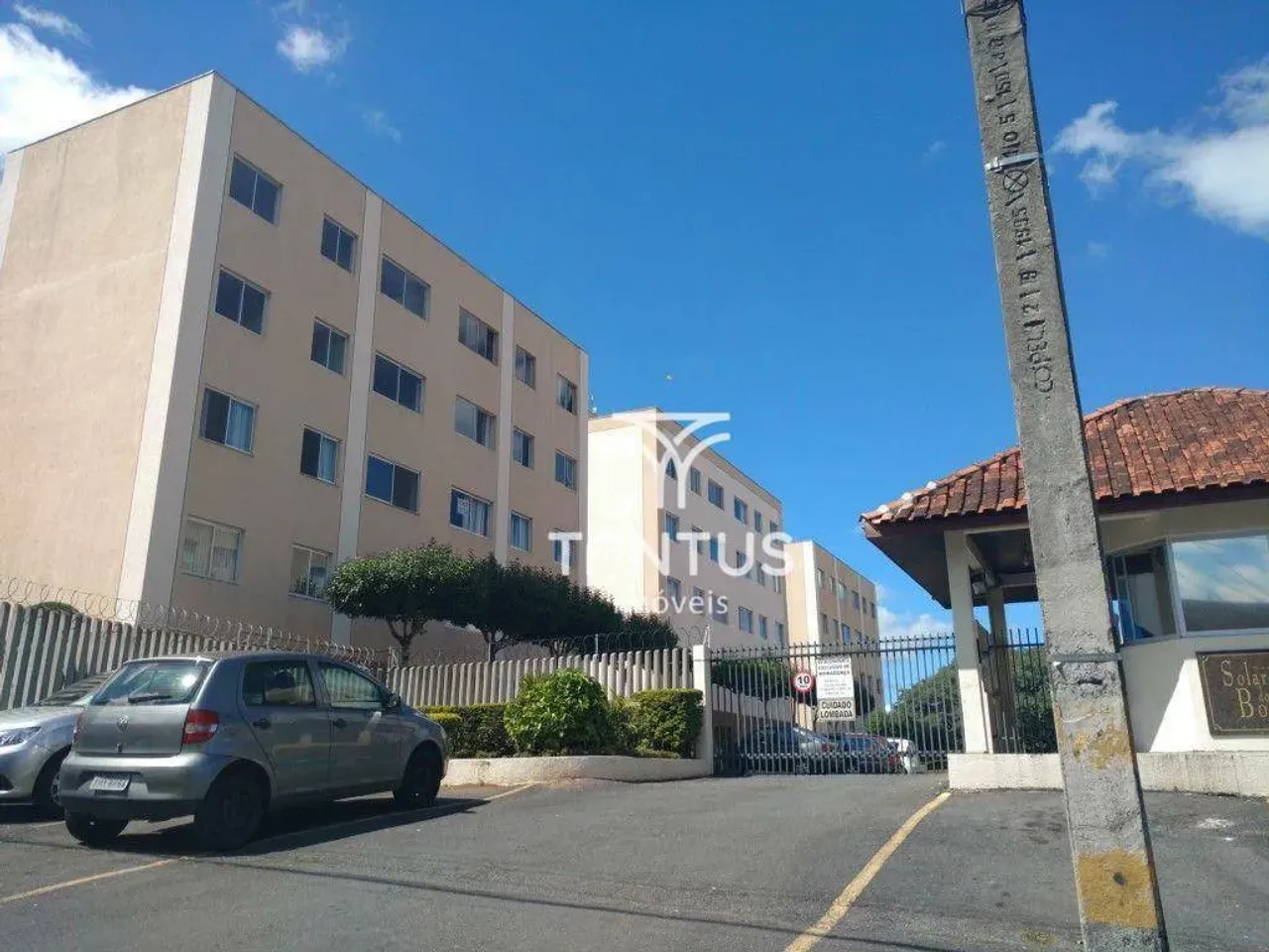 Apartamento com 3 dormitórios para alugar, 60 m² por R$ 1.600,00/mês - Santa Cândida - Cur